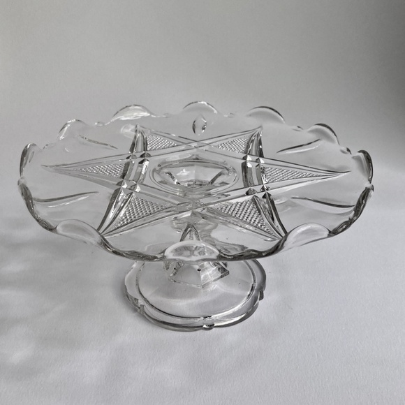 Vintage "Six Point Star" Clear Pressed Glass Fluted Pedestal Stand - Picture 3 of 11